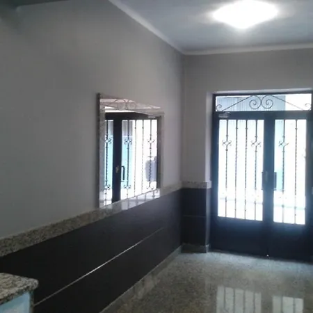 Plaza Del Oeste 4 Dormitorios, 2 Banos , Parking Lägenhet Salamanca