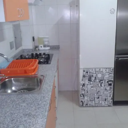 شقة Plaza Del Oeste 4 Dormitorios, 2 Banos , Parking سلامنكا