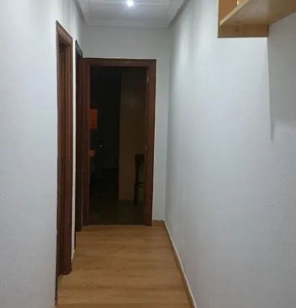 Plaza Del Oeste 4 Dormitorios, 2 Banos , Parking * سلامنكا