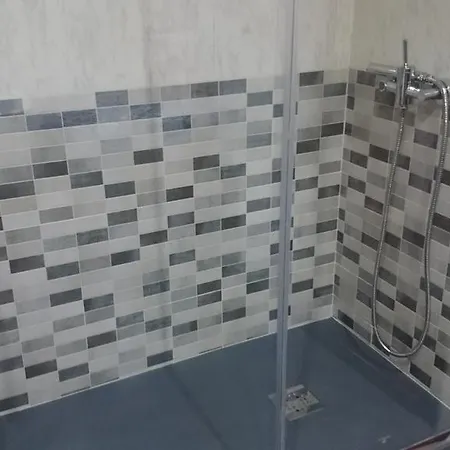 Plaza Del Oeste 4 Dormitorios, 2 Banos , Parking سلامنكا