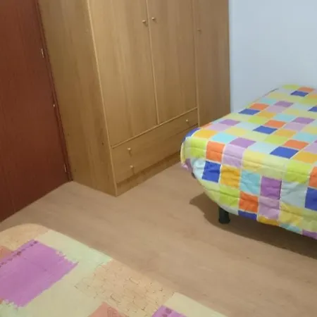 شقة Plaza Del Oeste 4 Dormitorios, 2 Banos , Parking سلامنكا